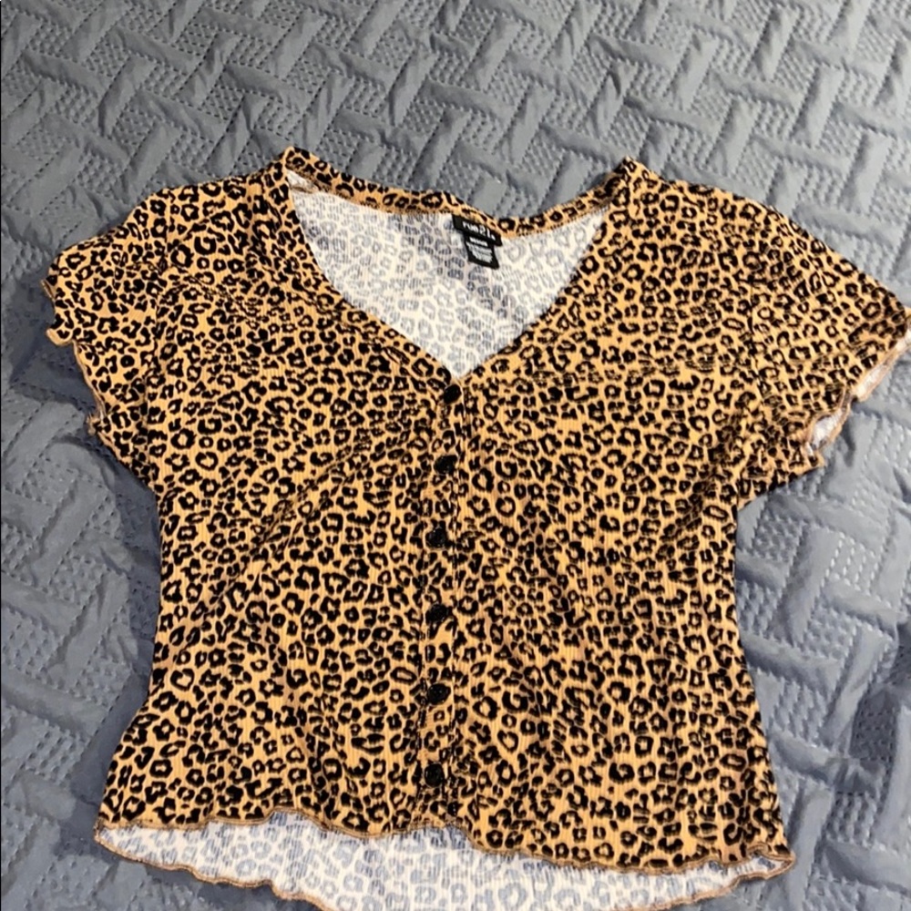 Leopard Crop top!